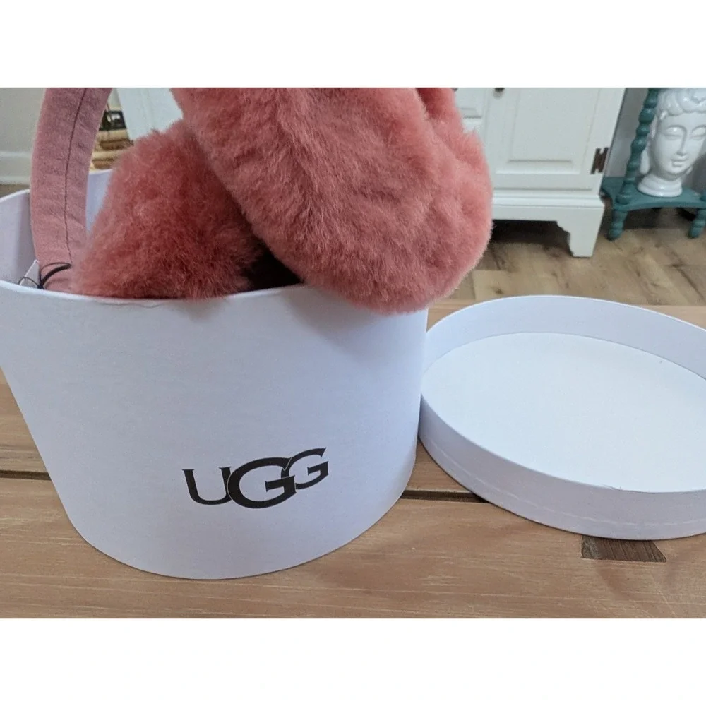 NEW UGG Big Girls Classic Shearling & Suede Earmuffs,‎ One Size, Brushetta